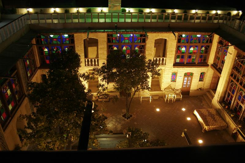 Shiraz Niayesh Traditional Hotel