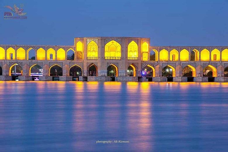 Khajoo Bridge Night Tour, The Heartbeat of Isfahan
